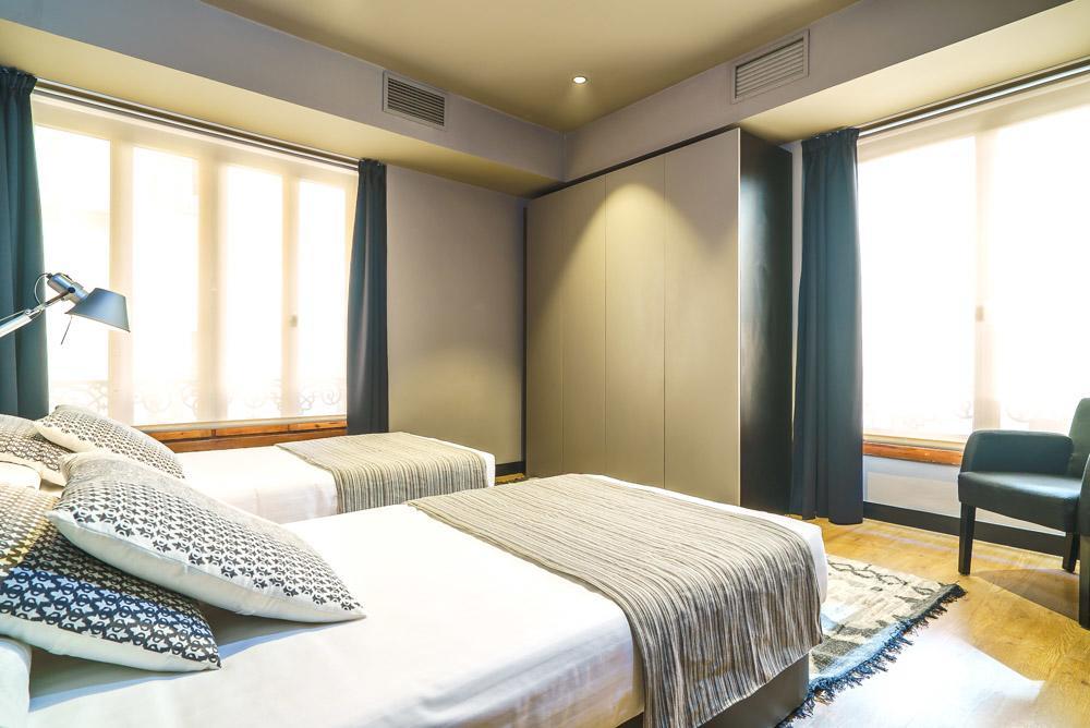 Valencia Luxury - Boutique Paz Apartment ภายนอก รูปภาพ